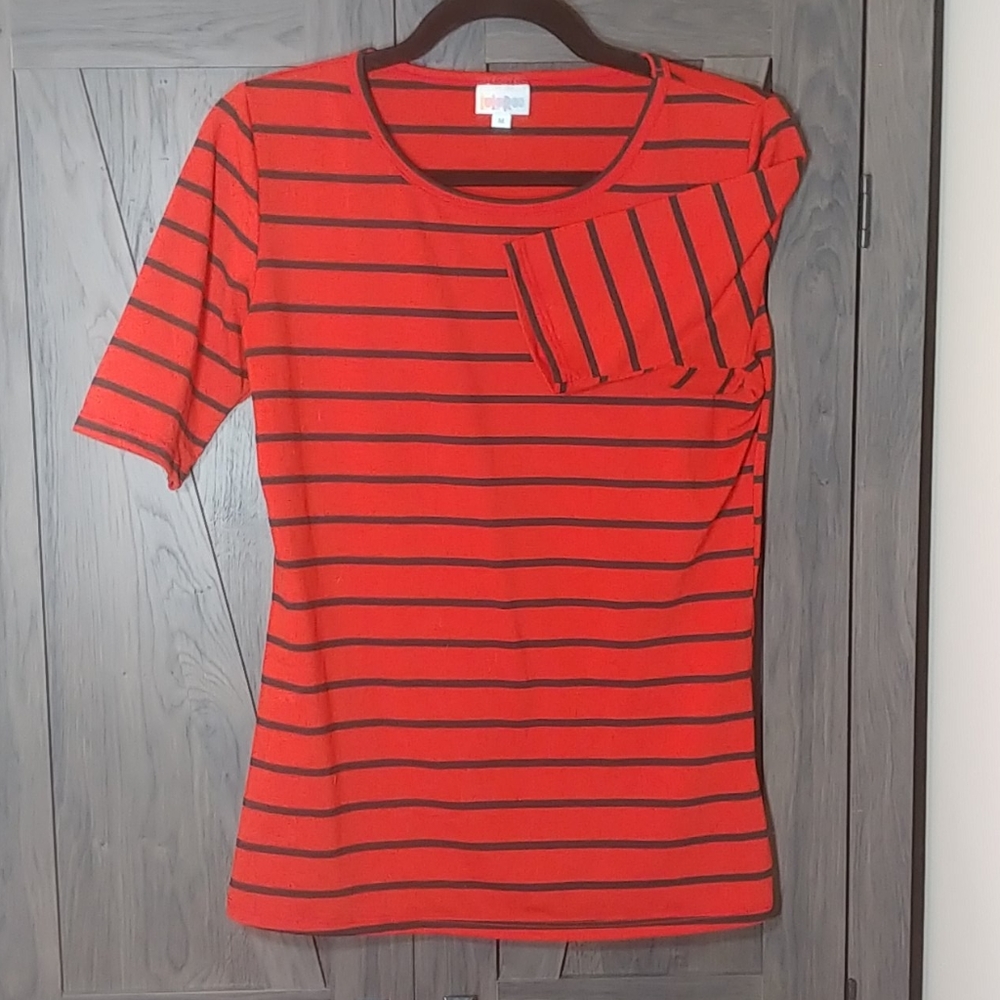 LuLaRoe GiGi shirt